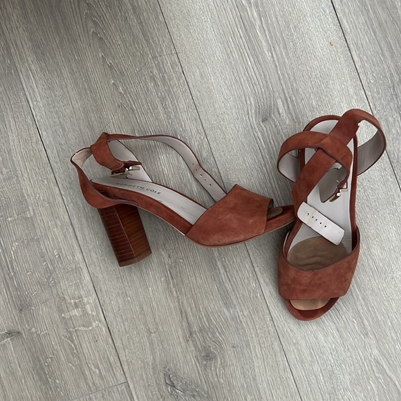 Kenneth Cole Heels - Picture 2 of 4